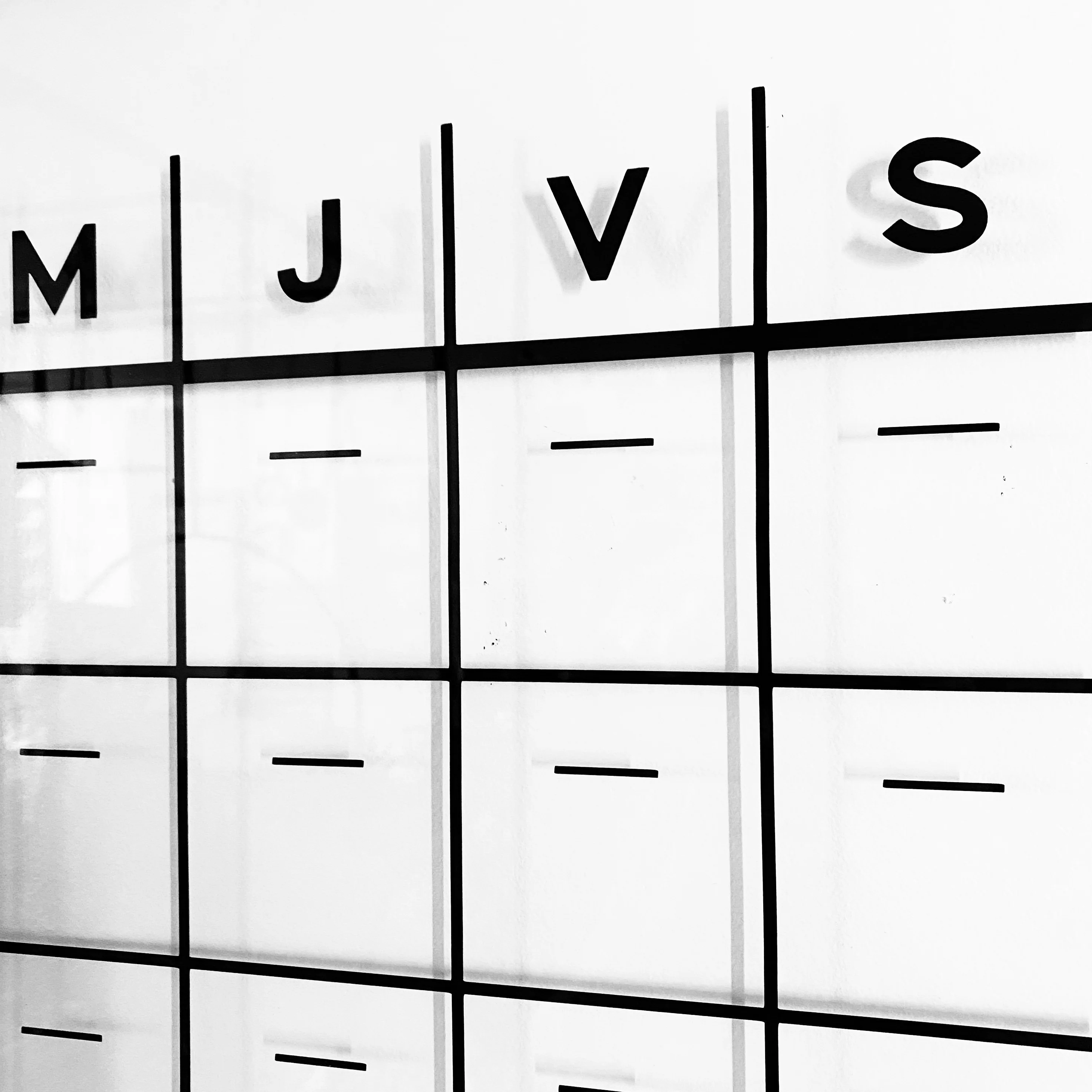 Calendrier perpétuel mural Bref en acrylique [sur commande] - Image 3